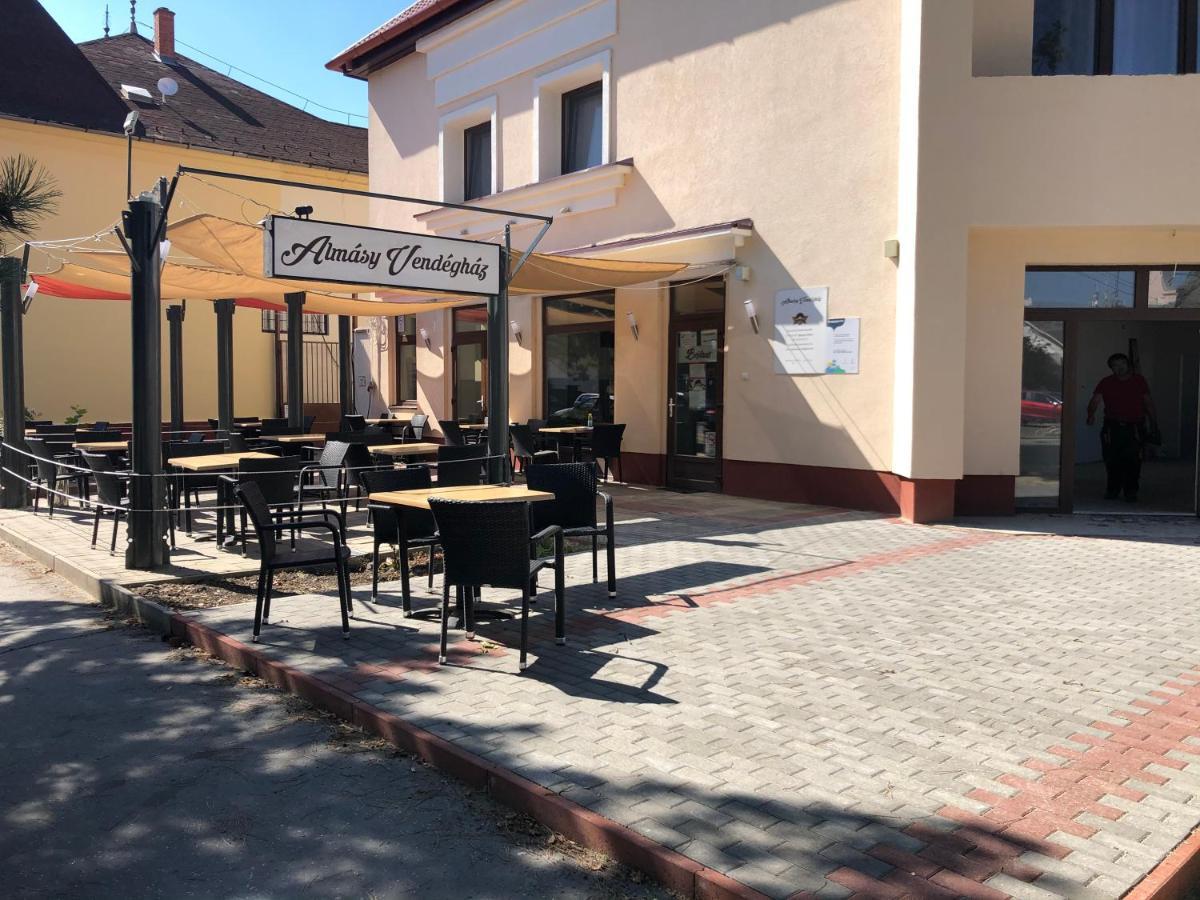 Hotel Almasy Vendeghaz Torokszentmiklos Exteriér fotografie