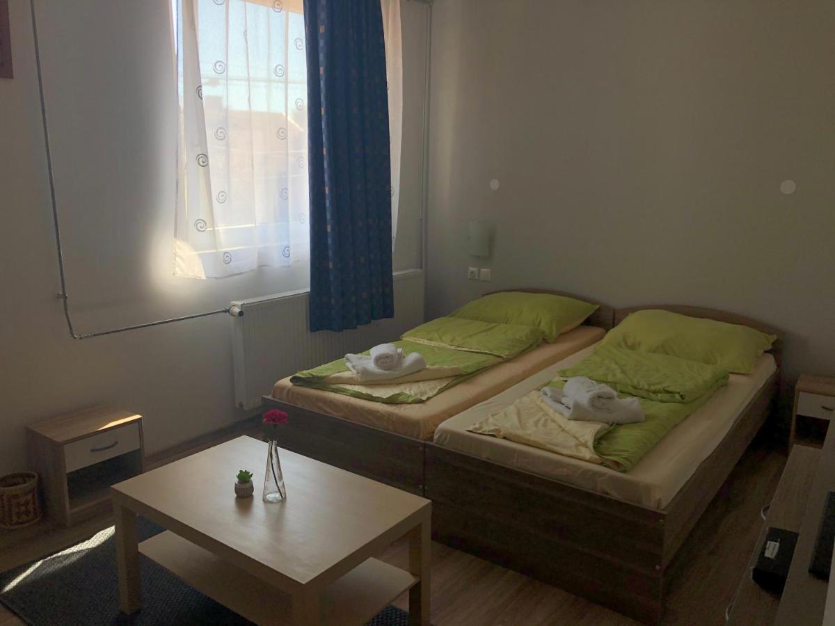 Hotel Almasy Vendeghaz Torokszentmiklos Exteriér fotografie