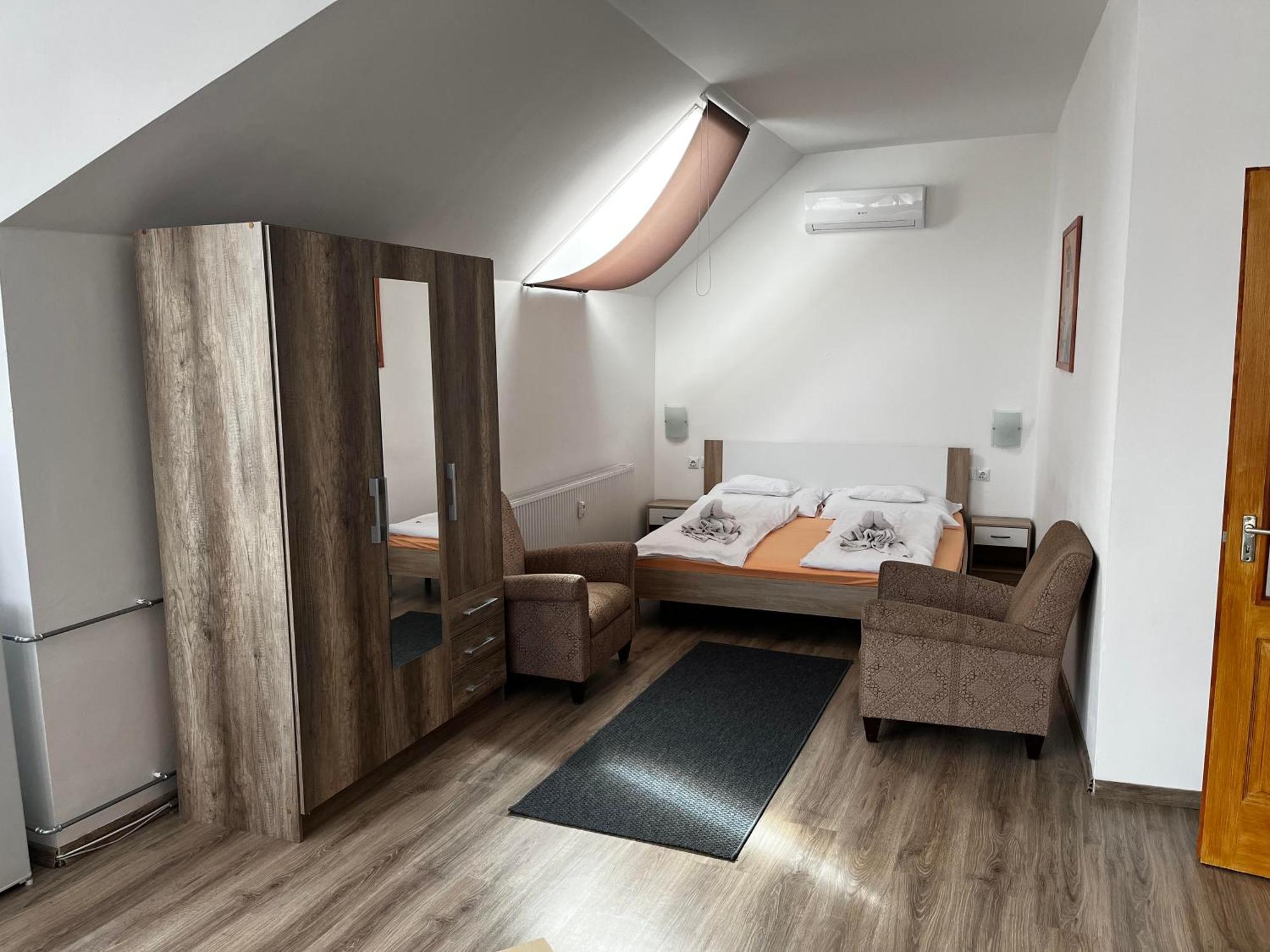 Hotel Almasy Vendeghaz Torokszentmiklos Exteriér fotografie